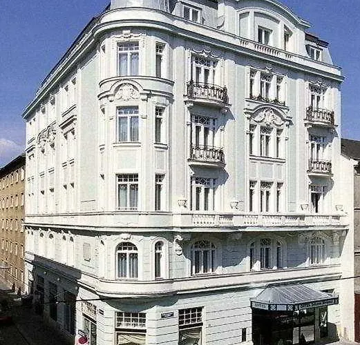 Отель Johann Strauss 4*